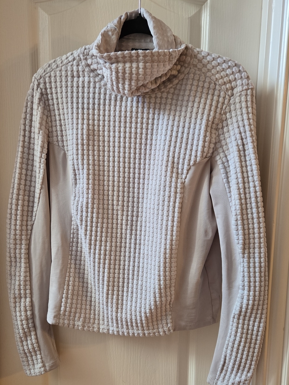Women's Nike Pro Hyperwarm Pullover - Light Beige Size L